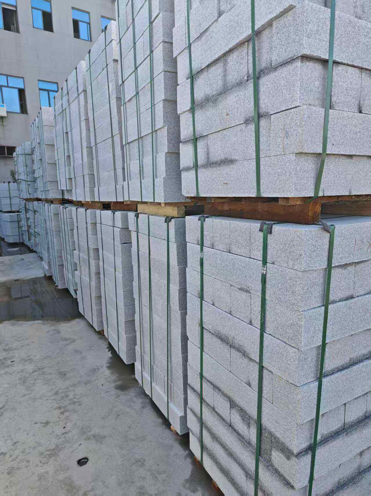 商丘芝麻白路牙石，路侧石