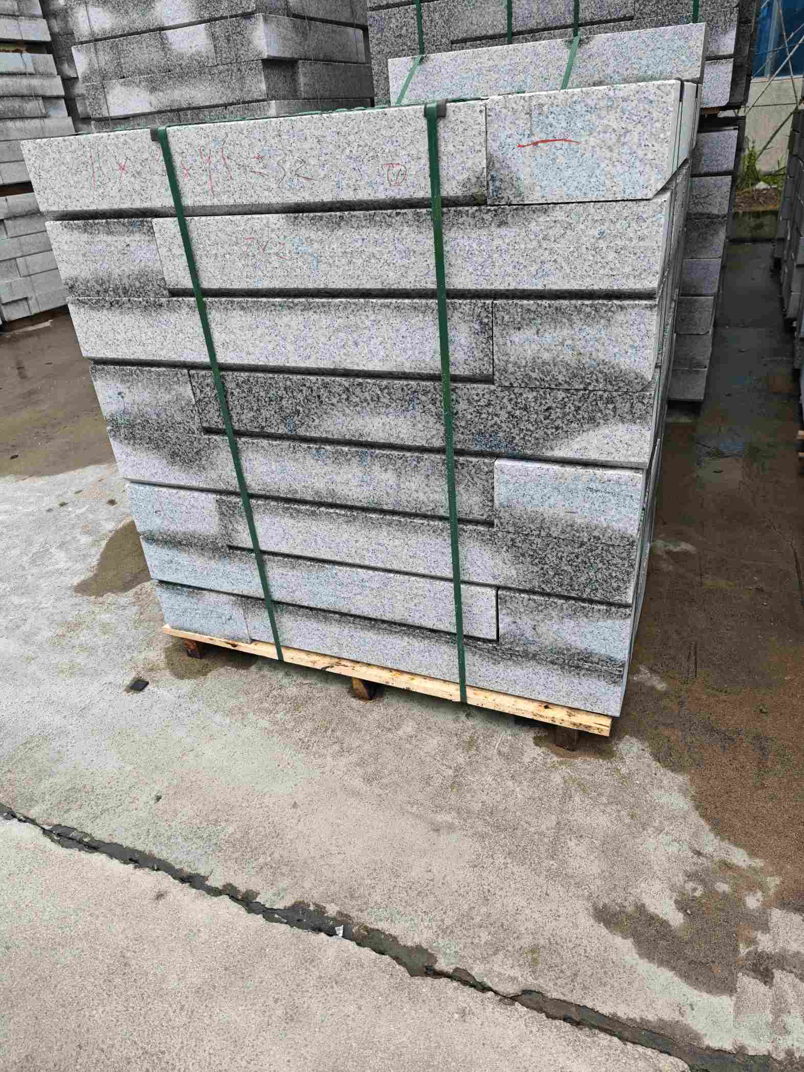 商丘芙蓉白路牙石，马路牙子