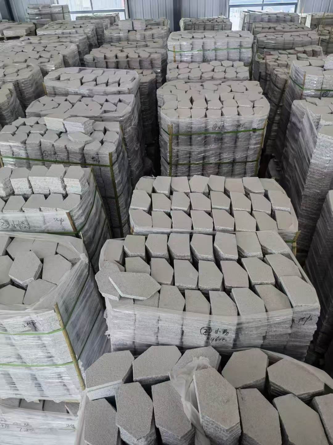 商丘芝麻白石材冰裂纹，碎拼。