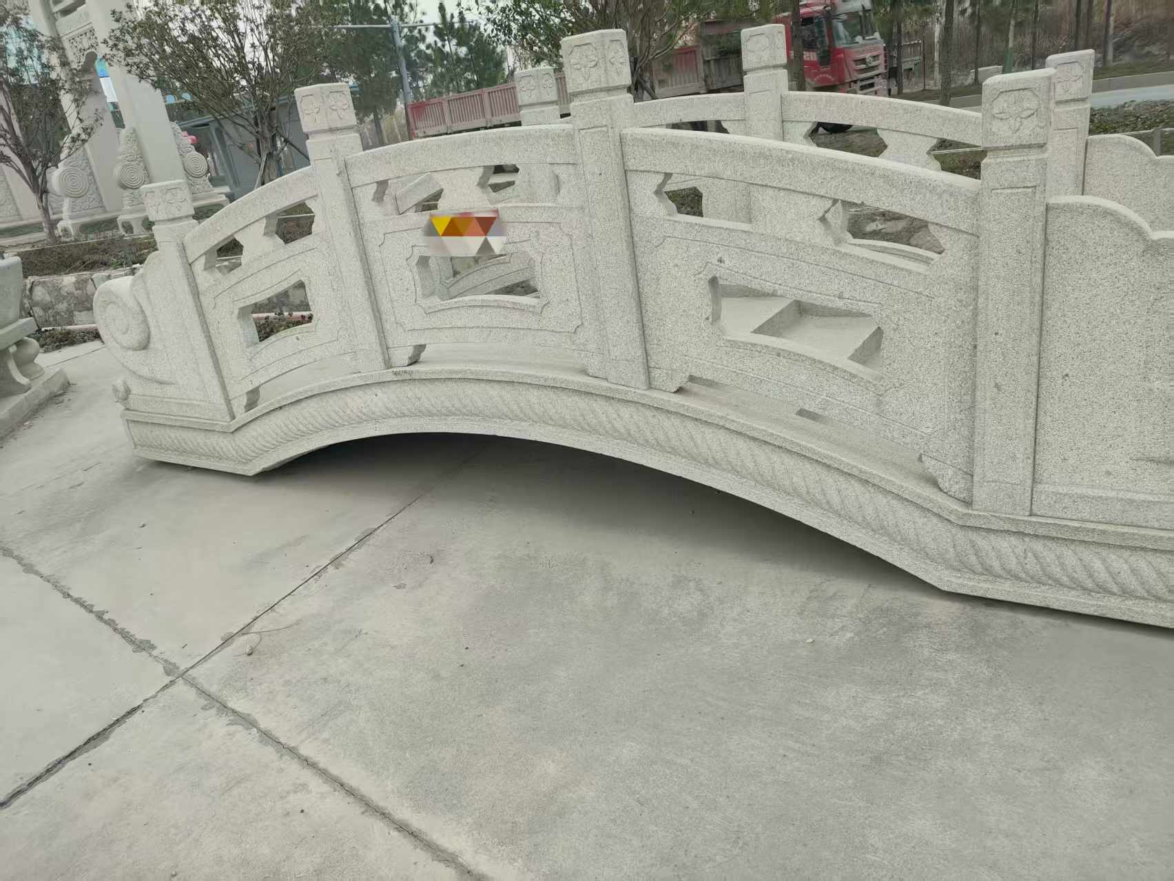 商丘芝麻白拱桥，石桥